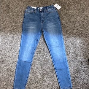 Forever 21 Curvy Jeans